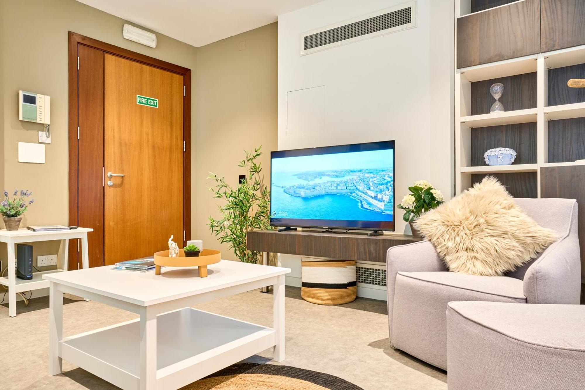 Stylish Apartment In Tigne Point Sliema Luaran gambar