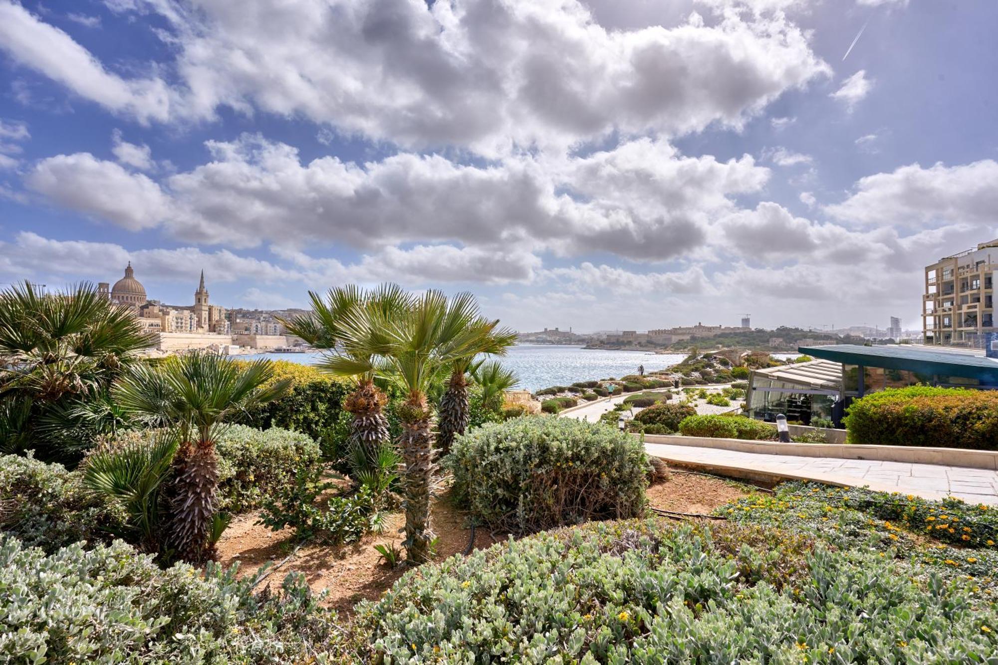 Stylish Apartment In Tigne Point Sliema Luaran gambar
