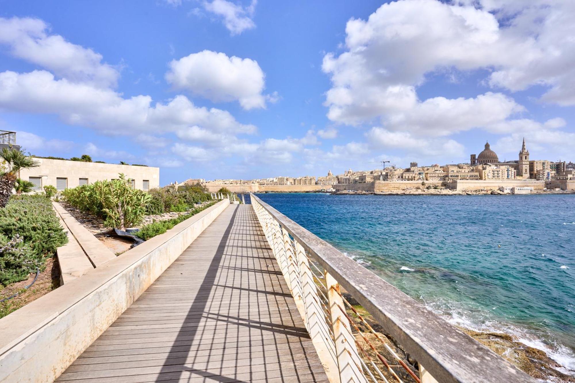 Stylish Apartment In Tigne Point Sliema Luaran gambar